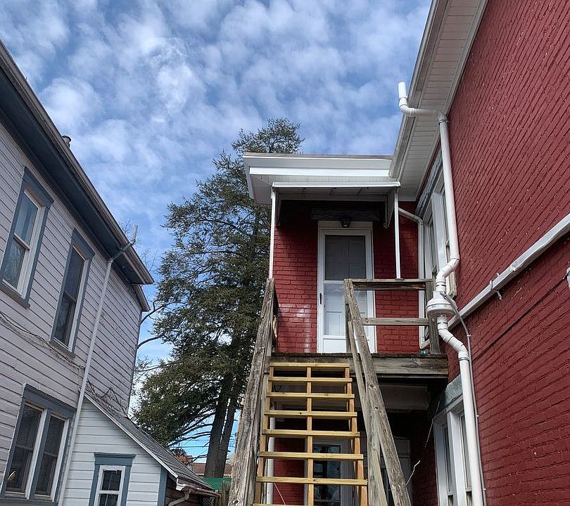1st image of 803 Mulberry Ave #B
