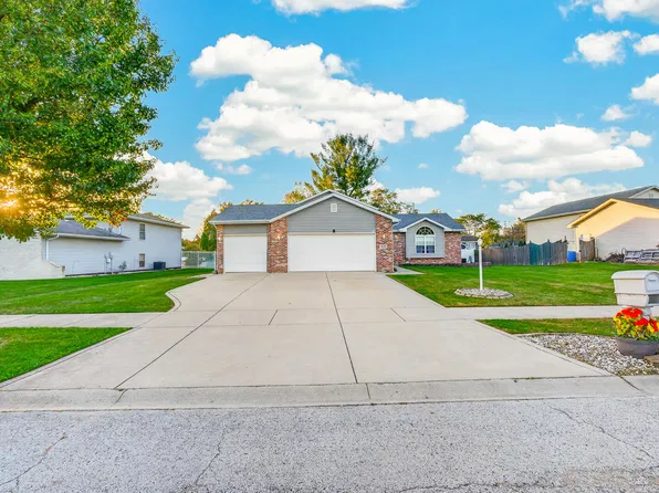 1138 S Delaware St, Hobart, IN 46342