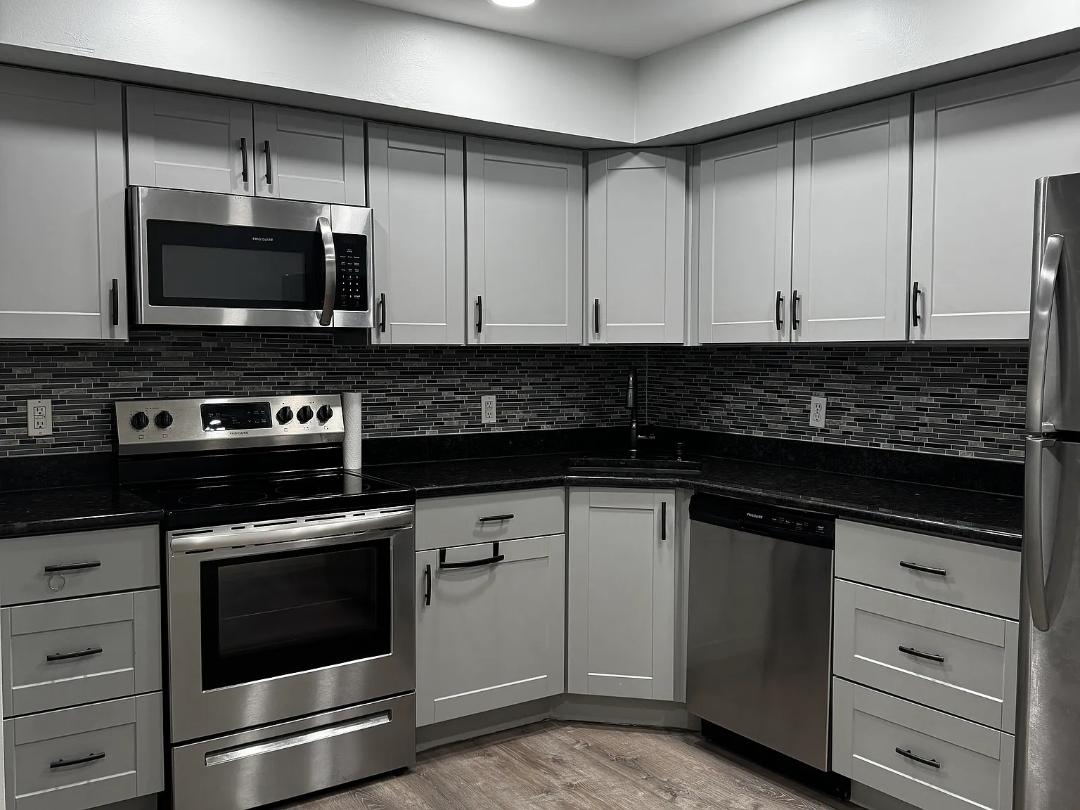 1 bed, 868 sqft, $1,850 — Photo 1