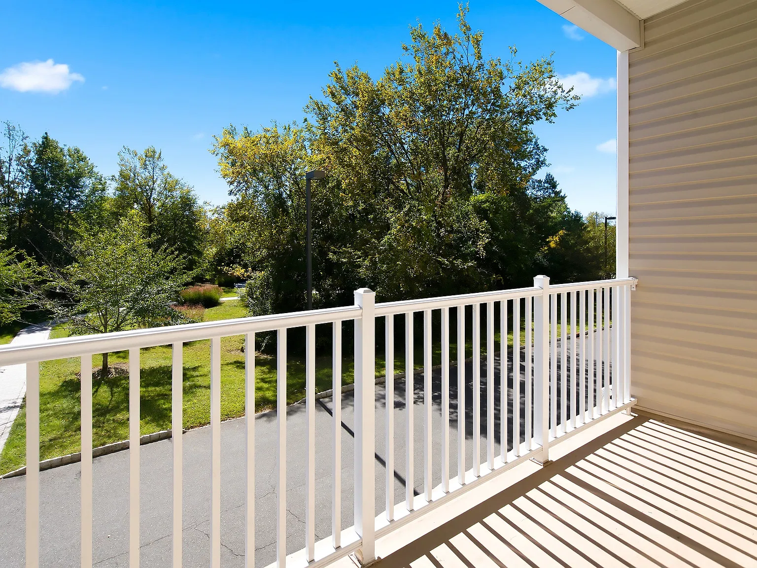2 bed, 1305 sqft, $2,650 — Photo 4