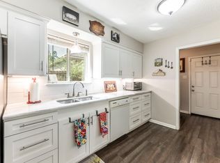 2115 Normal Park Dr, Huntsville, TX 77340