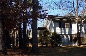 2nd image of 3145 Greenbriar Dr