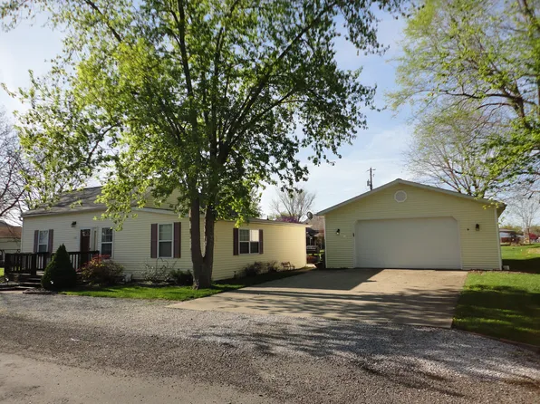 148 W Elm St, Aviston, IL 62216