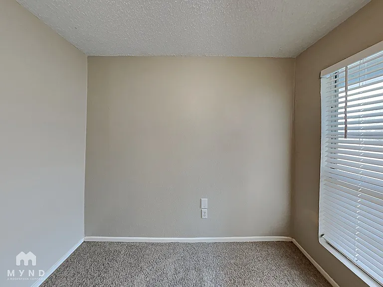 7417 Shadow Bend Dr — Photo 18