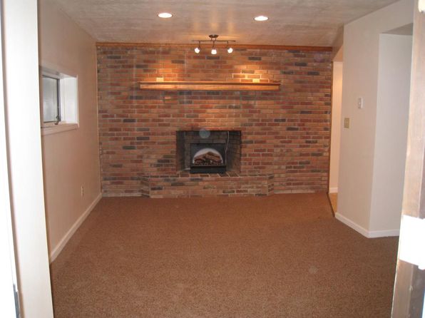 15758 Pineview Dr APT 2