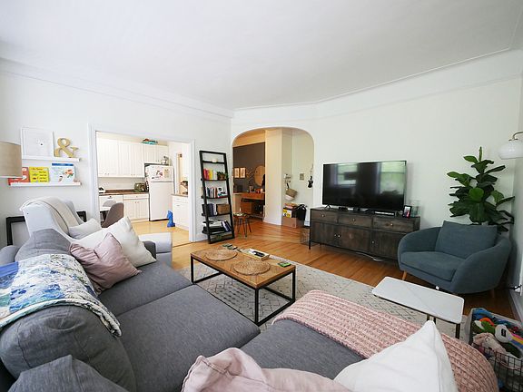 5th image of 777 W End Ave #3B