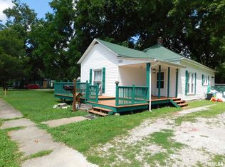 506 S Franklin St, Salem, IL 62881