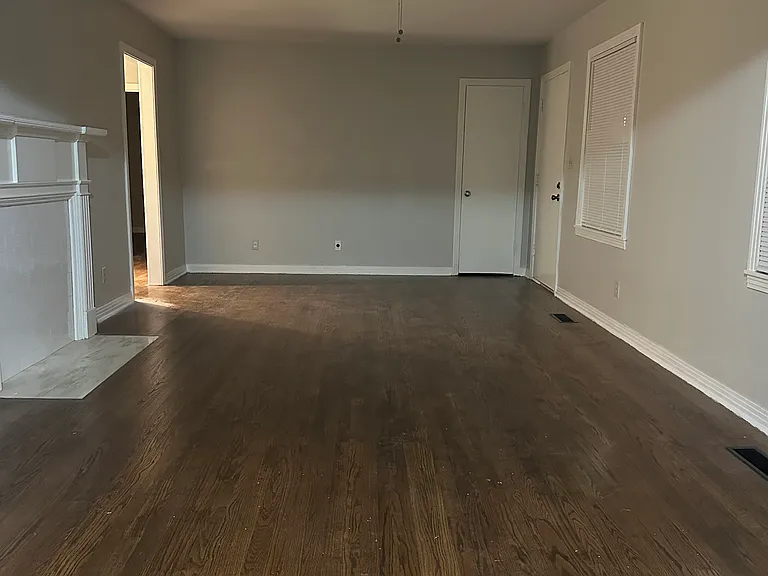 2255 Randolph St — Photo 4