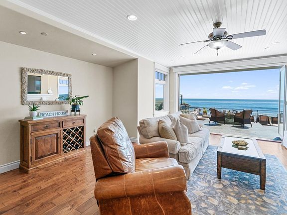 4th image of 7 Rockview Dr