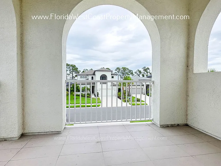 6394 Grandview Hill Ct — Photo 32