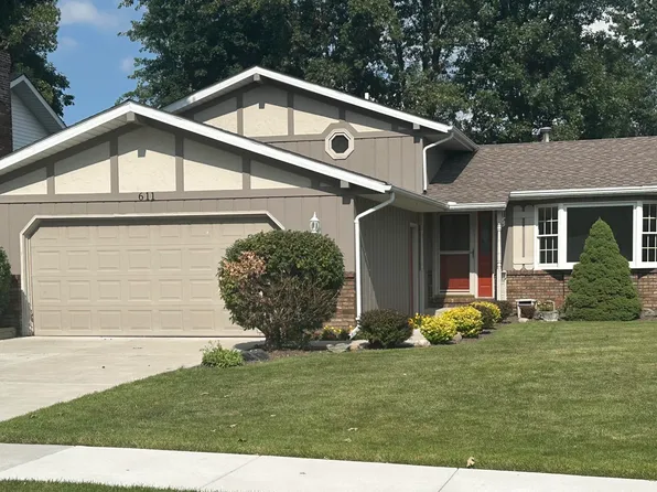 611 N Holly Ln, Griffith, IN 46319