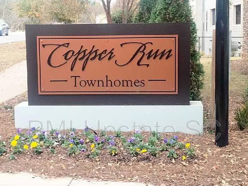 4 bed, 3.5 bath, 2300 sqft, $2,395 — Photo 2