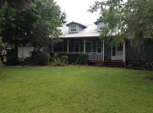 1032 Front St, Welaka, FL 32193