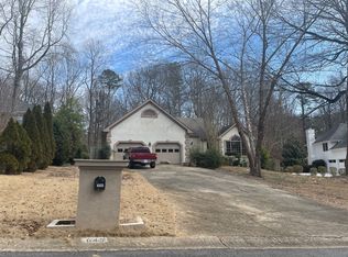 645 Laurel Wood Dr, Marietta, GA 30064