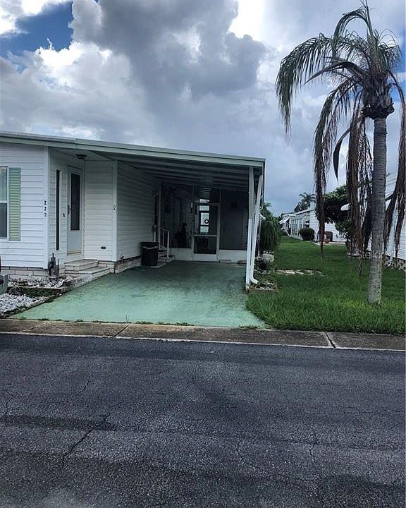 2nd image of 223 Royal Palm Cir
