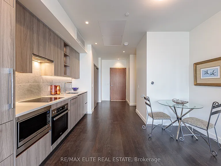 85 McMahon Dr #612 — Photo 6