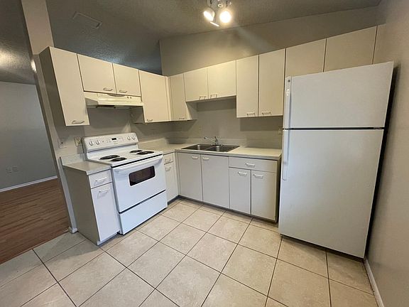 2nd image of 3544 Saulstars Ct