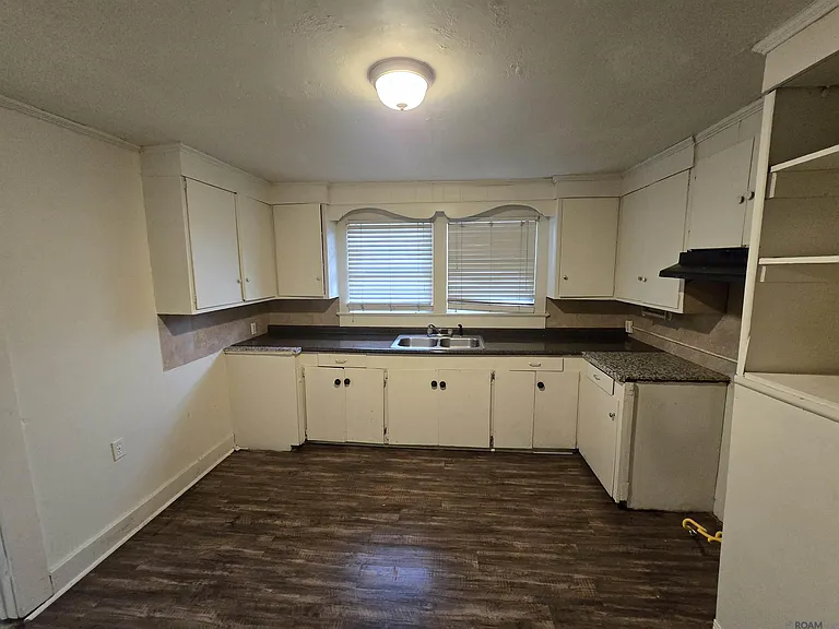 1704 Braddock St — Photo 5