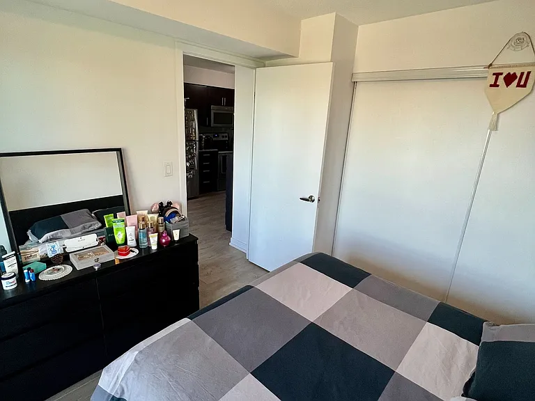 1420 Dupont St #513 — Photo 7