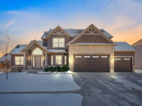 1109 Ashford Ct, Mahomet, IL 61853