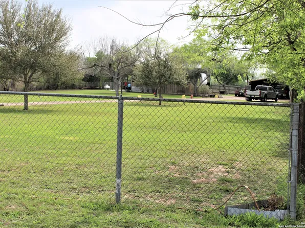 2938 Hidden Acres RD LOT D, Beeville, TX 78102