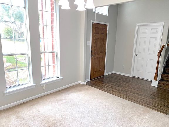 3rd image of 16418 Northumberland Dr