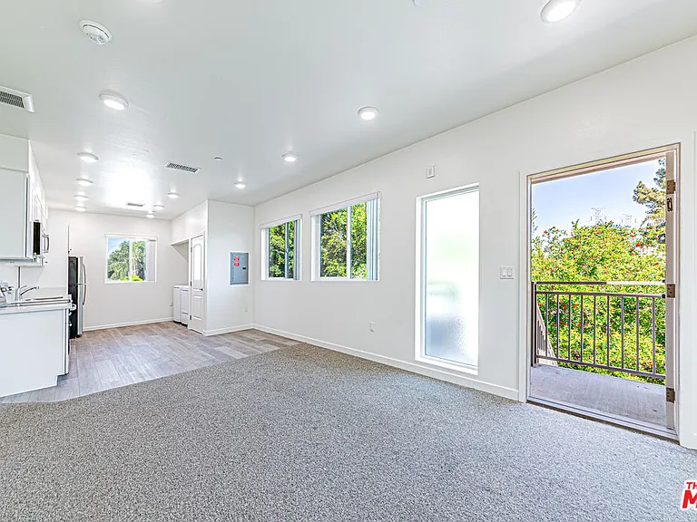 5912 Satsuma Ave — Photo 22
