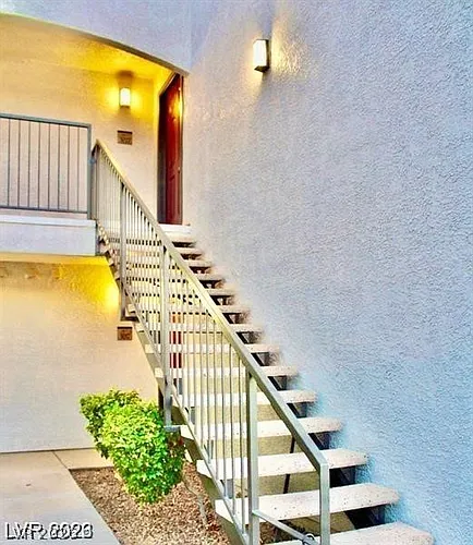 950 Seven Hills Dr Photo 1