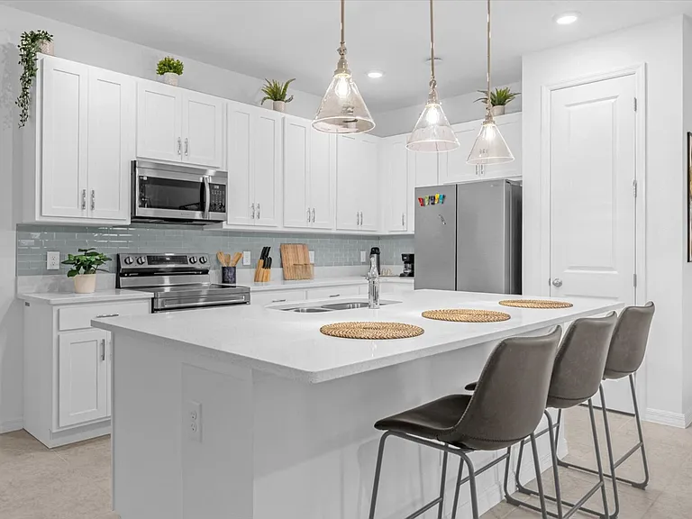 Longboat Dr — Photo 11