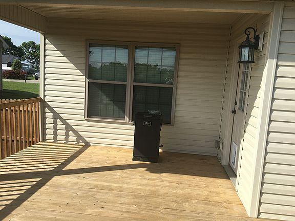 5th image of 1057 Twin Oaks Blvd