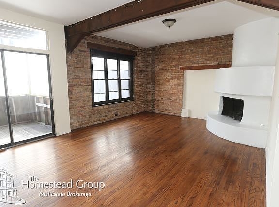 4th image of 3013 N Broadway St #Two