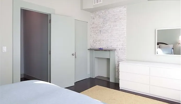 Rented by RE MAX Central Properties | media 32