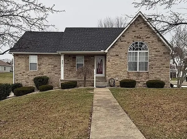 803 Oak Fairway Ct, Maysville, KY 41056