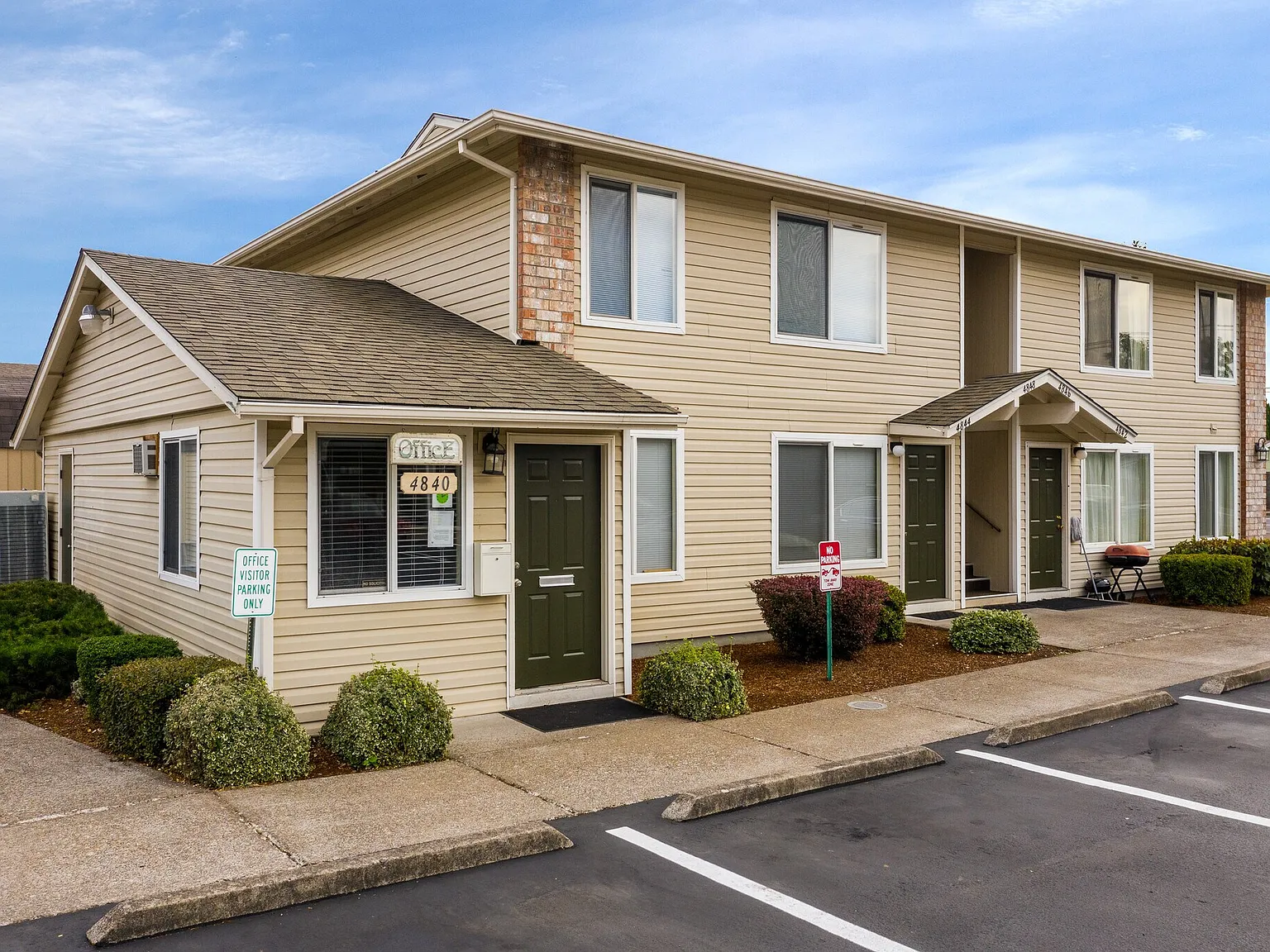 Cheryl Lynn Apartments — Photo 2