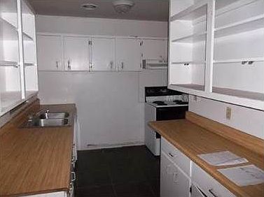 5th image of 1025 Ledwith Ave