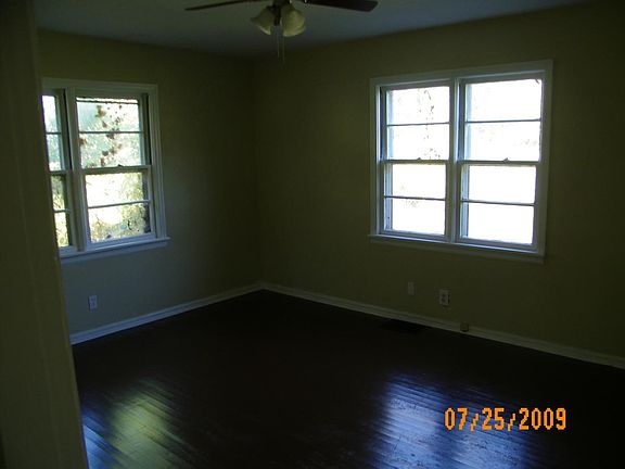 2nd image of 2304 Johnson St
