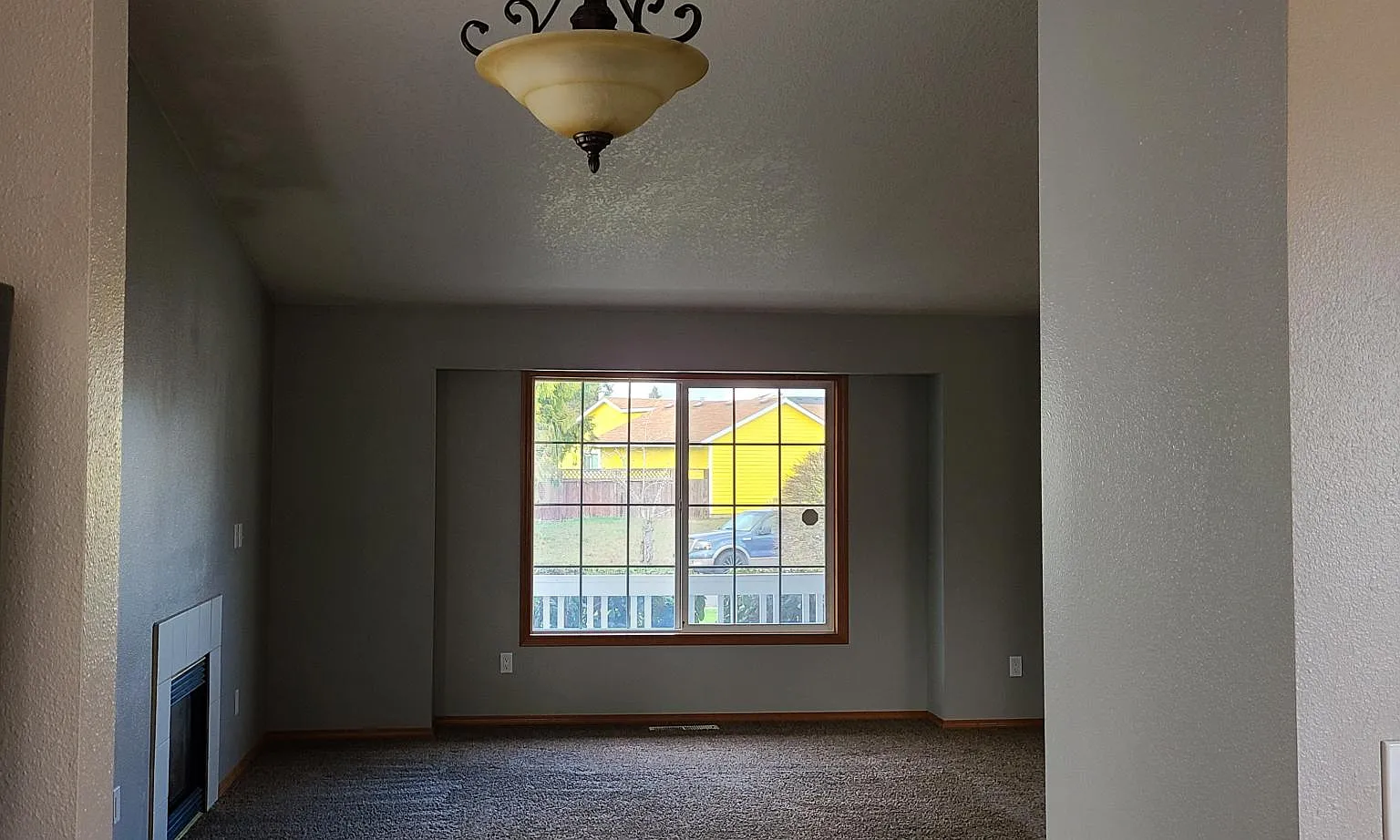3 bed, 1140 sqft, $3,100 — Photo 3