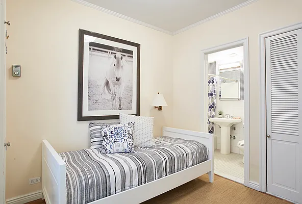 Sold by Compass | media 21