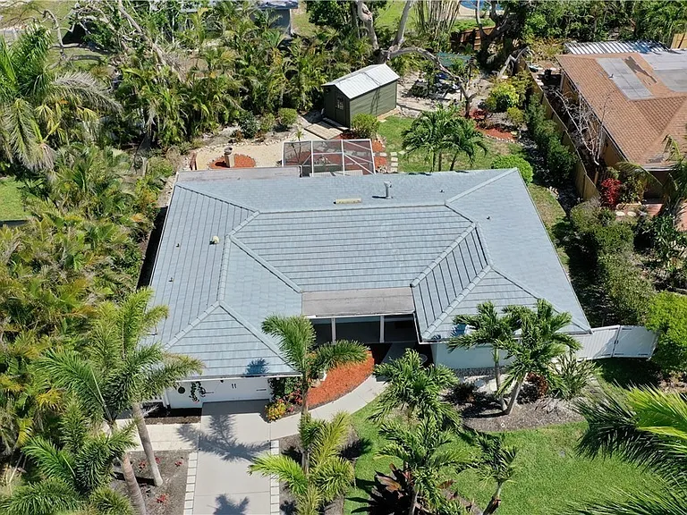 253 Bayshore Dr — Photo 8