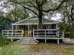 110 SW 6th St, Oak Island, NC 28465