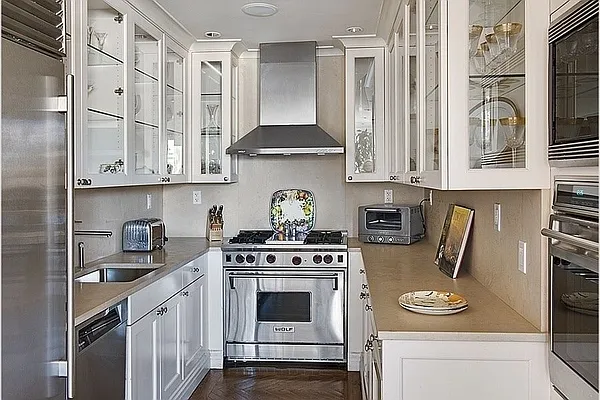 Rented by Level Group | media 7