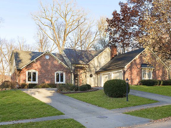 2nd image of 717 Saint James Pl