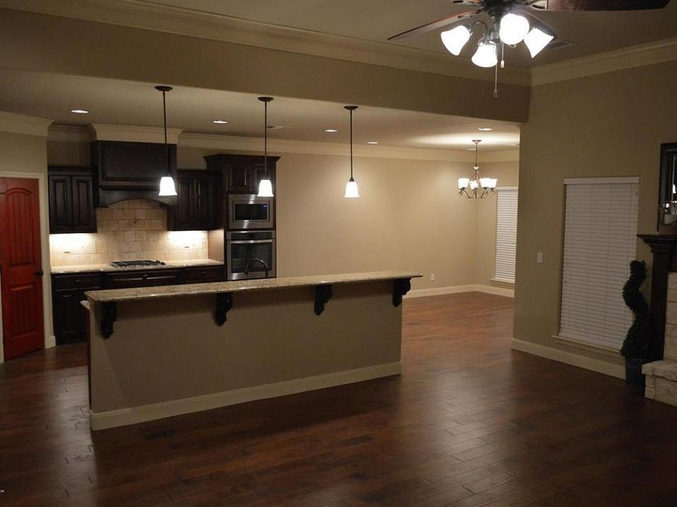 1st image of 14 Sandra Ln