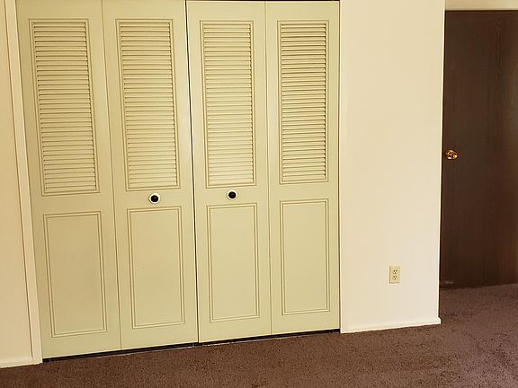 5th image of 6166 Normandy Dr APT 8
