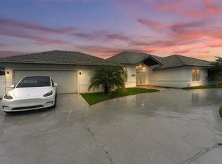 19905 SW 135th Ave, Miami, FL 33177