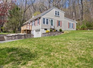 4 Forces Hill Rd, Washington, NJ 07882