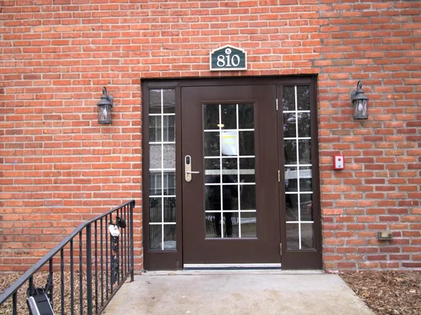 810 Old Settlers Trl APT 3, Hopkins, MN 55343