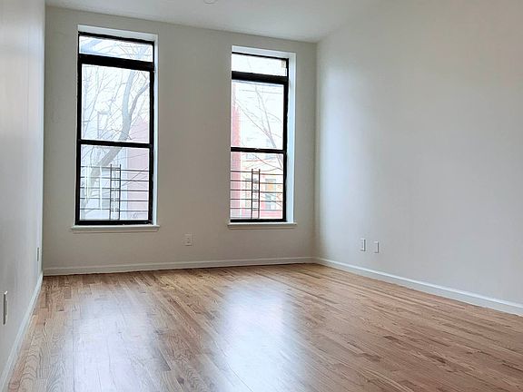 3rd image of 125 W 129th St #1