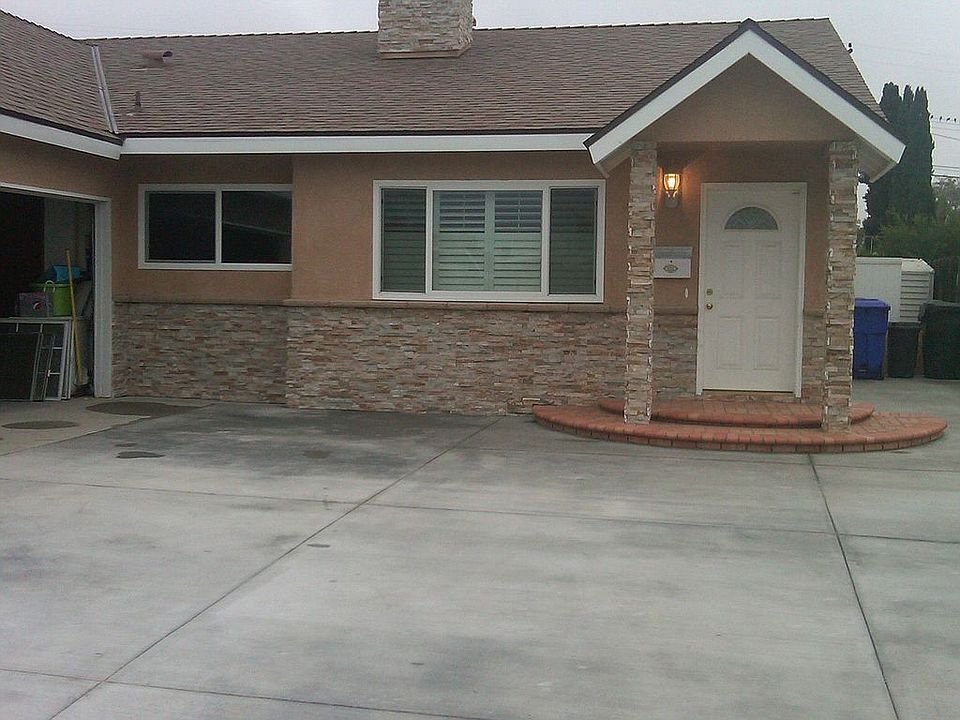 1st image of 13528 Close St