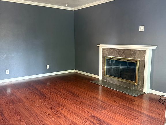 4th image of 4073 Cornelia Way